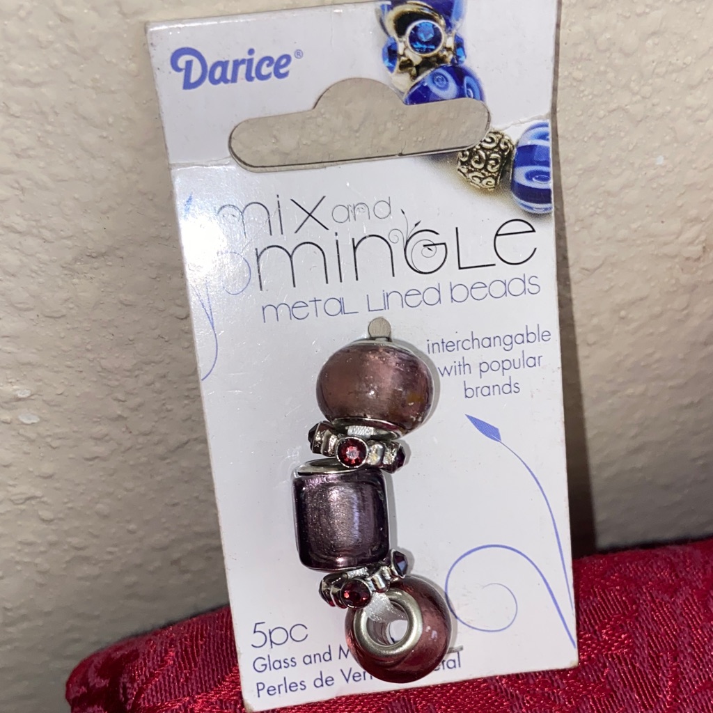 5/$10nwts Darice Mix And Mingle Beads - Purple And Silver